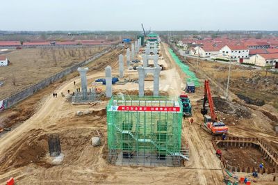 滨州黄河大桥:昼夜奋战抢工期 全力以赴保进度